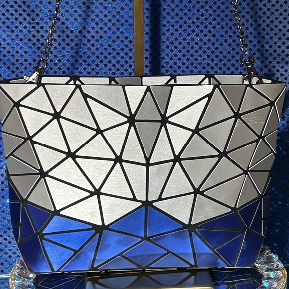 Emilio Pepe Italy Geometric Silver and Blue Bag 11” x 7” NWOT - Picture 1 of 12